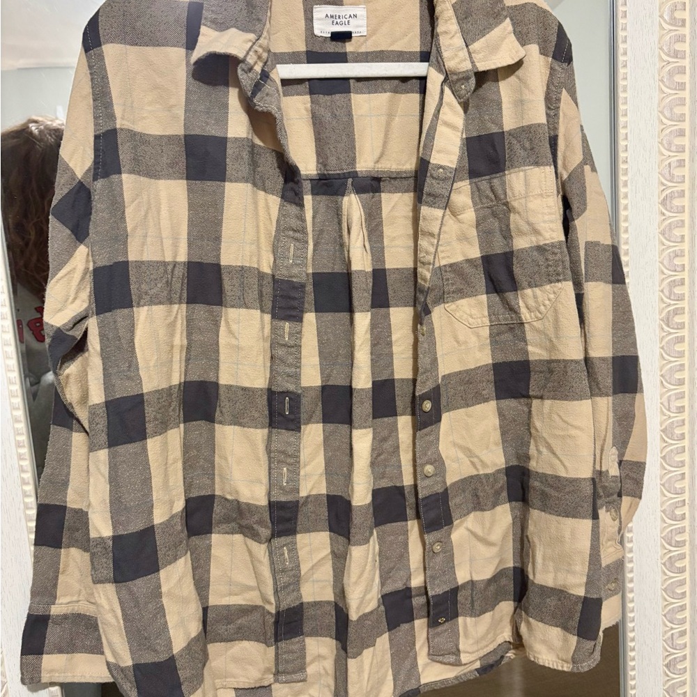 American Eagle Plaid Flannel Button Up Shirt